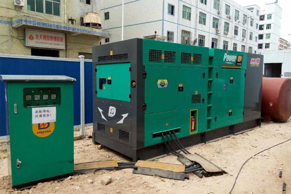 金银川路街道为什么夏季要重点检查发电机组的燃油系统密封性？