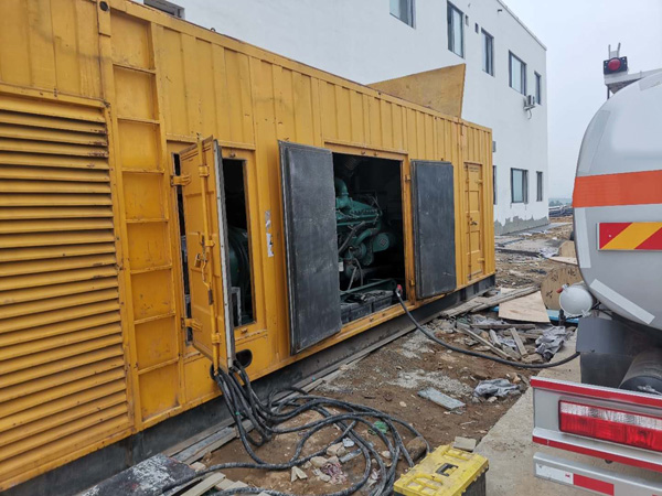 金银川路街道如何判断调压板增益参数的设置是否合理？